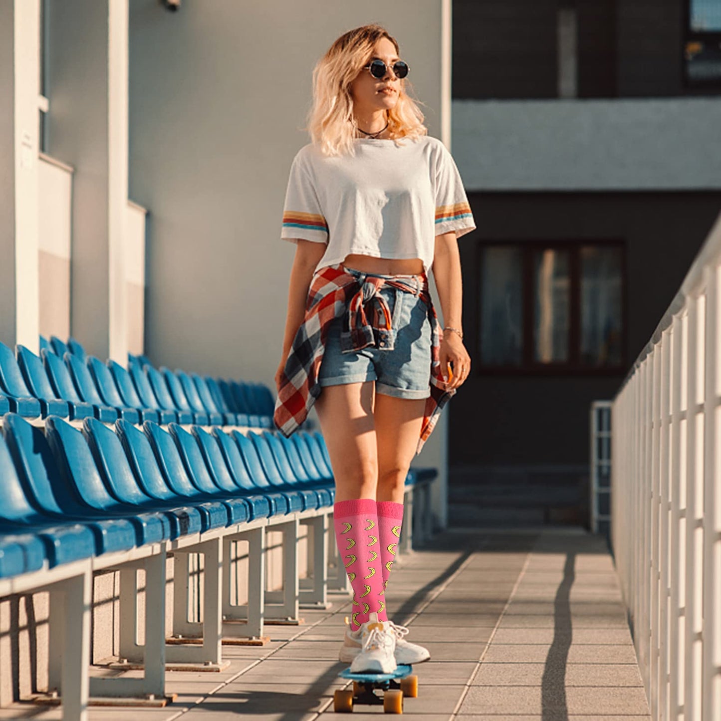 Junely Compression Socks for Women 20-30 mmhg Banana Knee High Socks for Running Athletic Nurses Pregnant Women Work Support Travel Flight Sports Pink