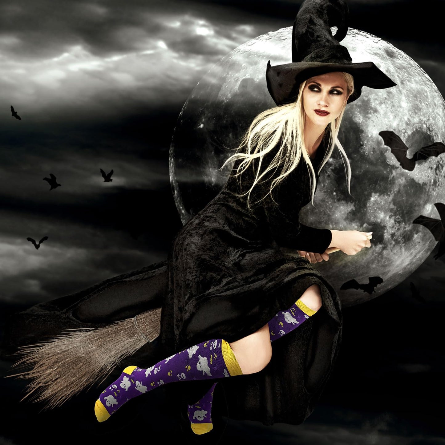 Junely Halloween Compression Socks for Women Ghost Knee High Stockings for Running Athletic Nurses Pregnant Women Work Support Travel Flight Sports Gifts Purple